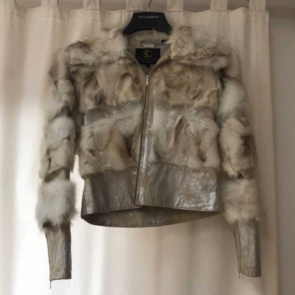 Fantastic Fox fur coat 🧥just beautiful!!!!!